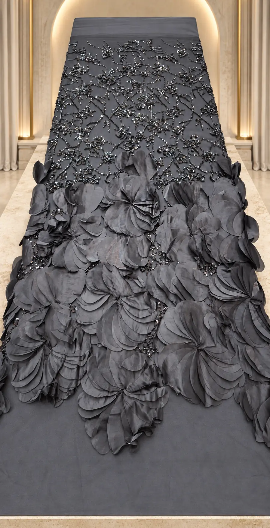 Tul couture negru cu flori 3D, broderie și cristale