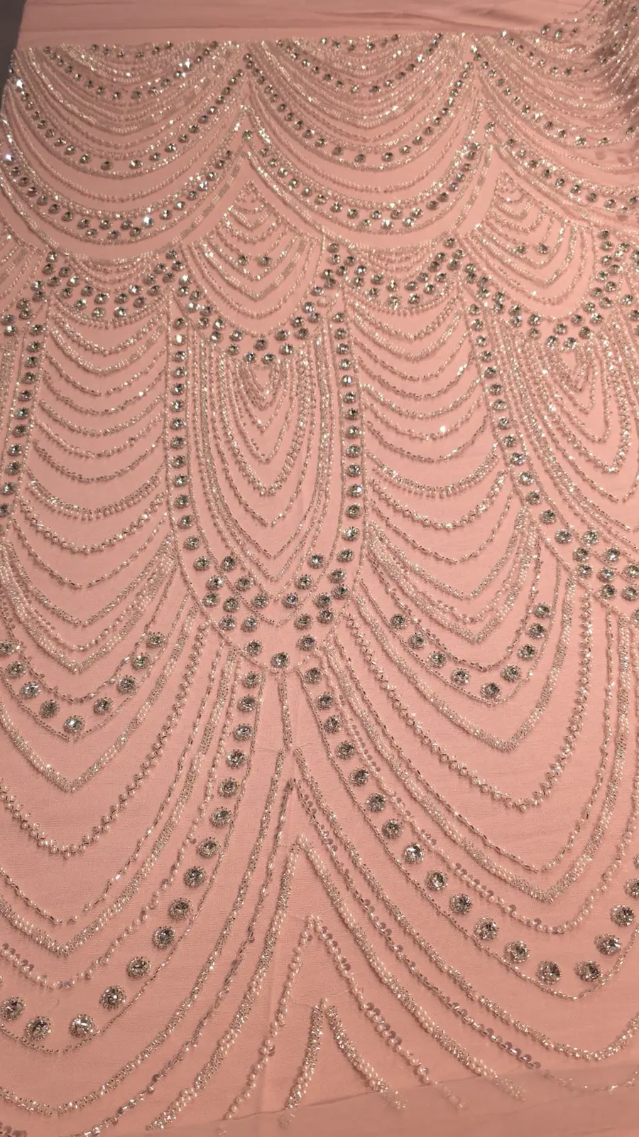 Tul couture roz pudrat cu broderie Art Deco, perle și pietre din cristal autentic